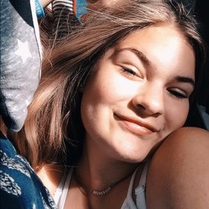 Meet your Posher, Michaela